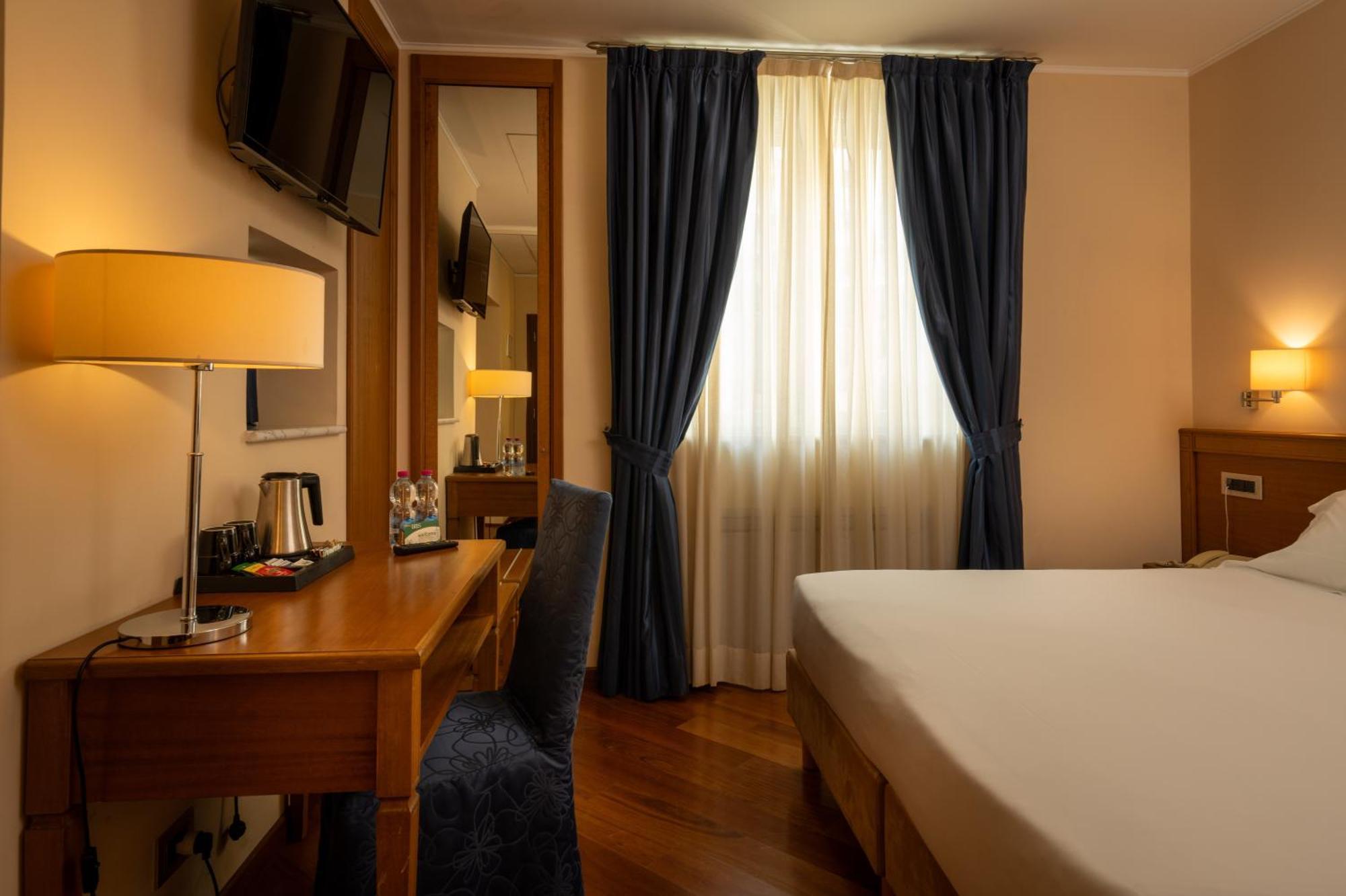 Hotel Iris جنوة المظهر الخارجي الصورة